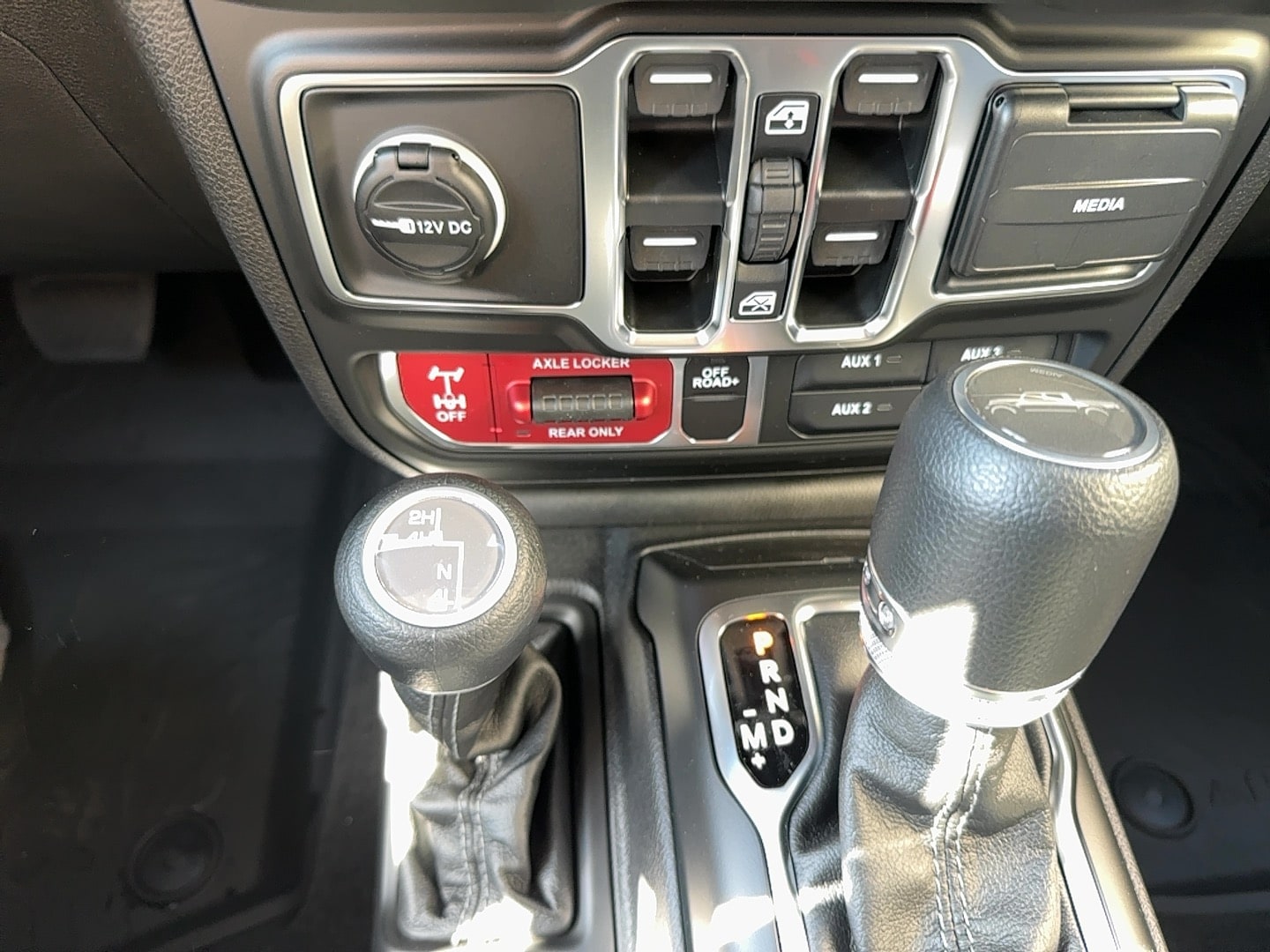 2025 Jeep Gladiator Willys - Photo 21