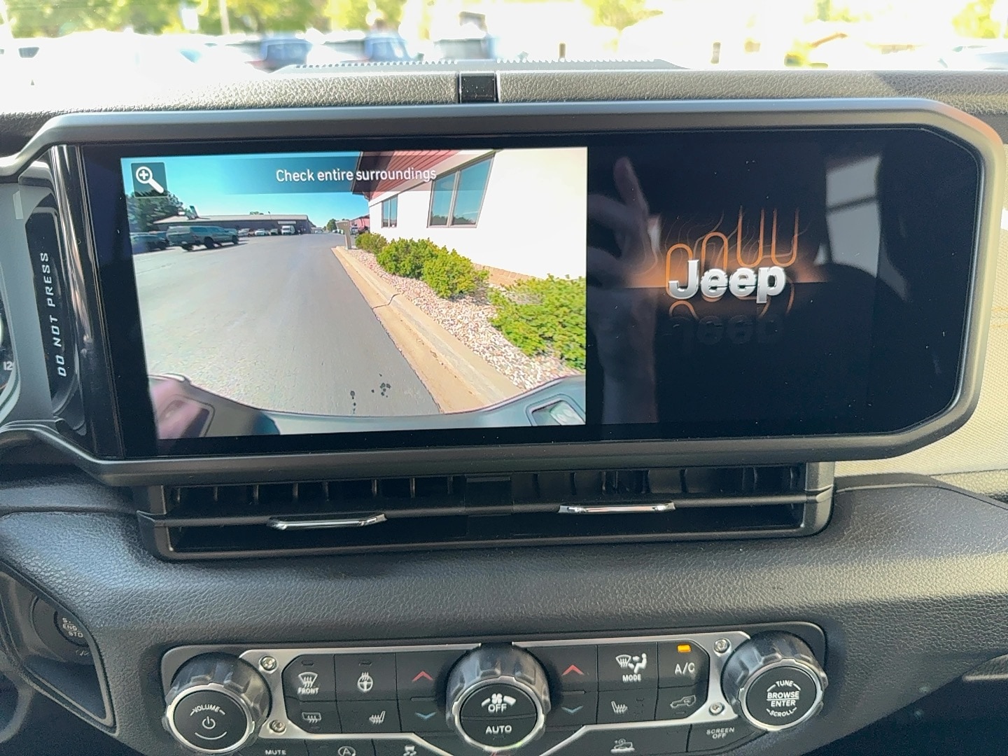 2025 Jeep Gladiator Willys - Photo 24