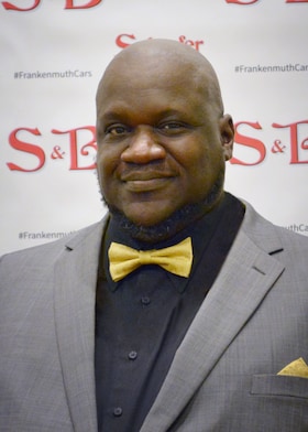 Staff member Carlton Simmons from ID_48e908