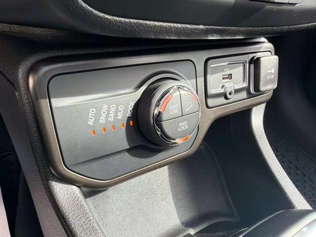 2023 Jeep Renegade Trailhawk - Photo 19