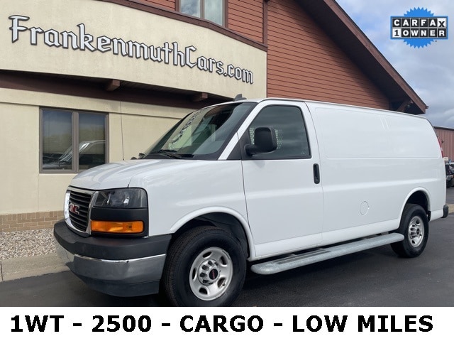 2023 GMC Savana Cargo Work Van's photo