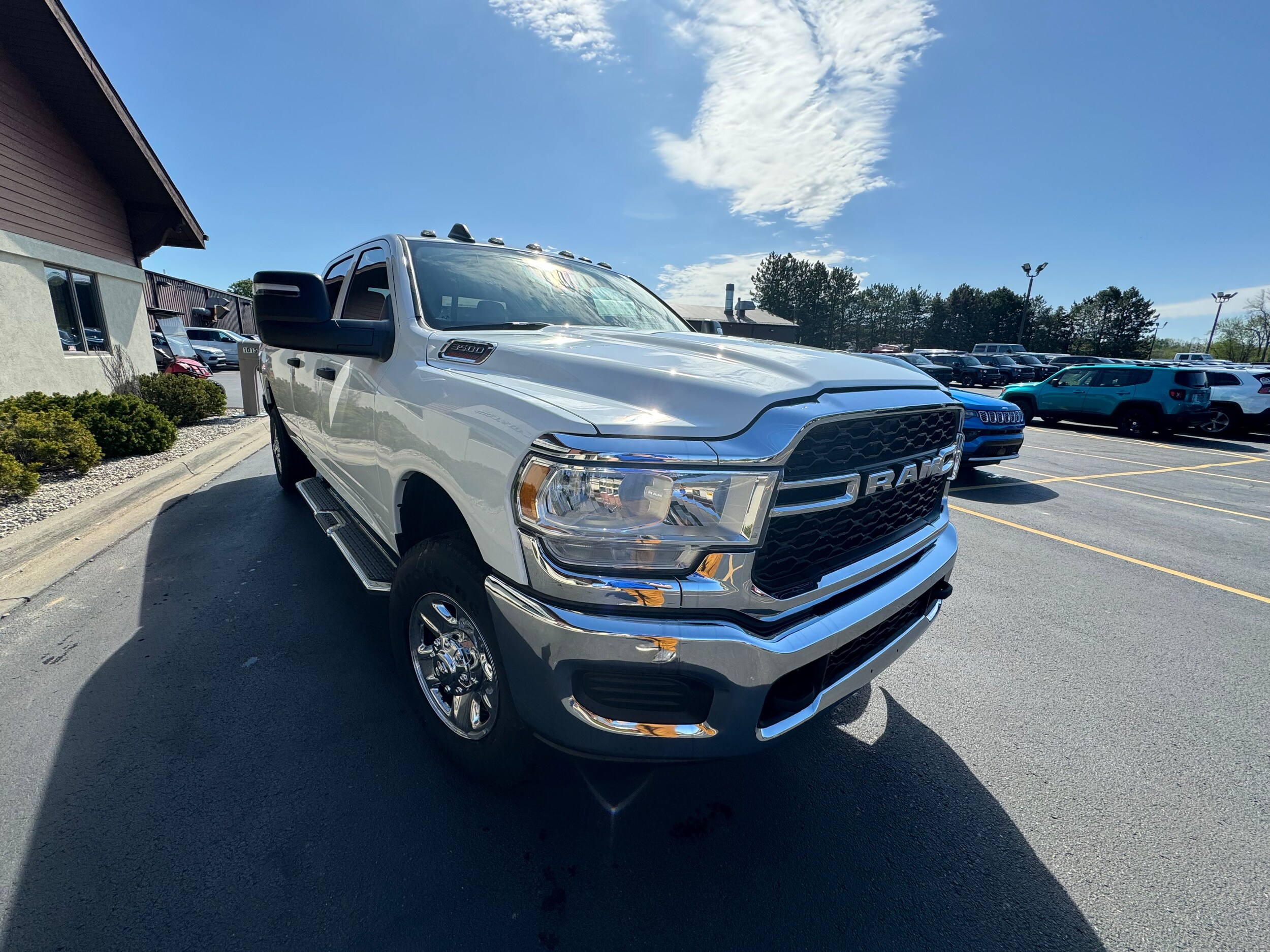 2024 Ram 2500 Tradesman photo 3