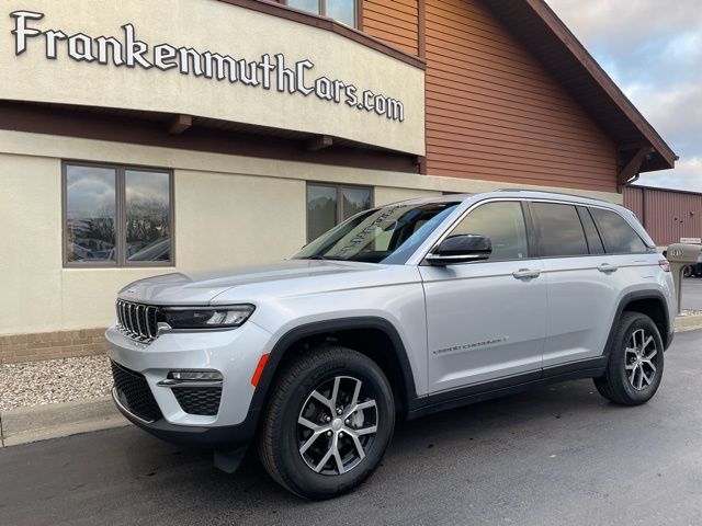 2023 Jeep Grand Cherokee Limited's photo