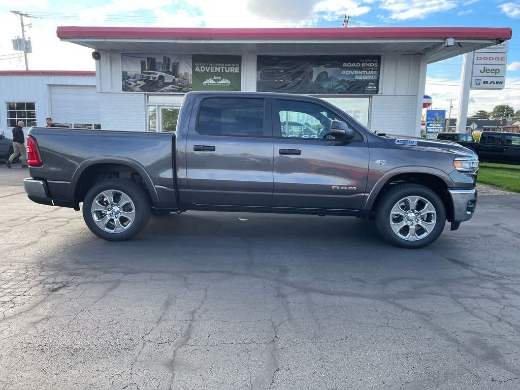 New 2026 Ram 1500 BIG HORN CREW CAB 4X4 5'7 BOX Pickup