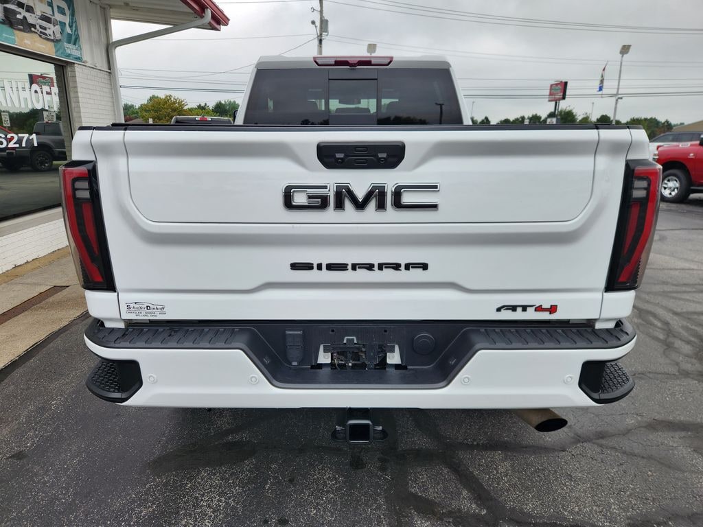 Used 2024 GMC Sierra 2500HD AT4 Truck