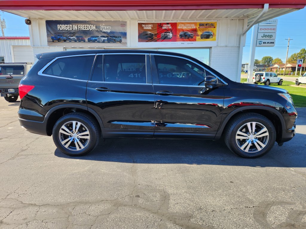 Used 2017 Honda Pilot EX-L with VIN 5FNYF6H57HB055885 for sale in Willard, OH