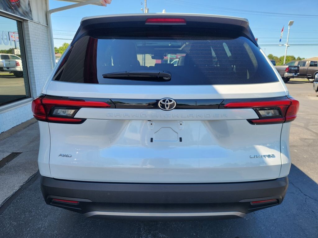 Used 2024 Toyota Grand Highlander Limited SUV