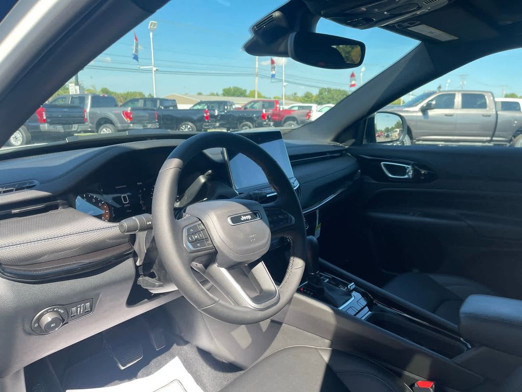 2025 Jeep Compass Limited - Photo 21