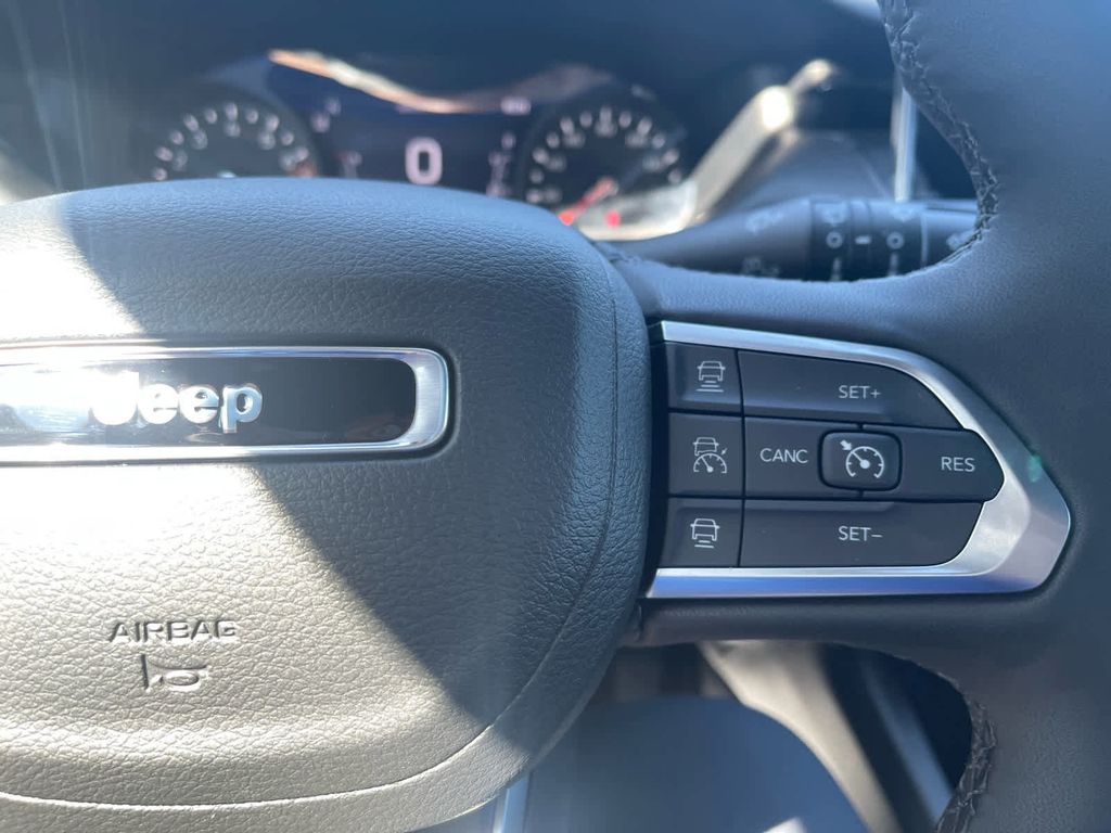 2025 Jeep Compass Limited - Photo 24