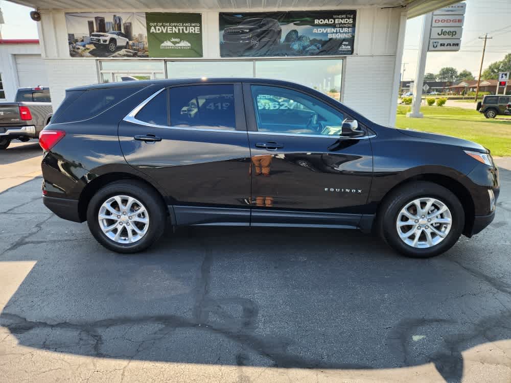 2021 Chevrolet Equinox photo 2