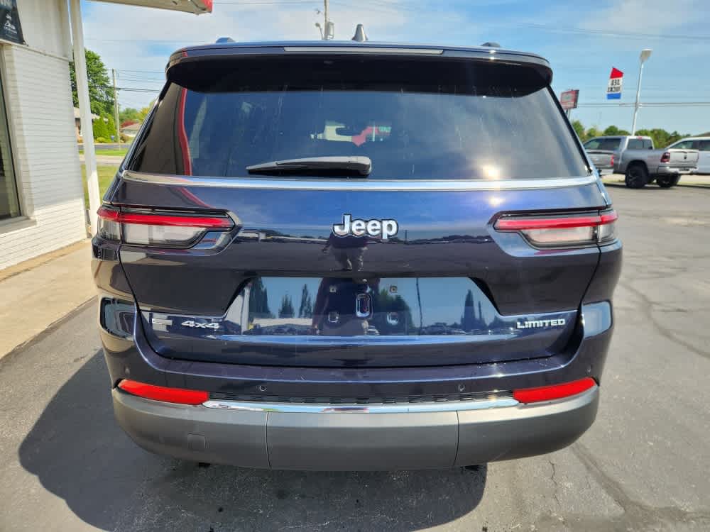 2023 Jeep Grand Cherokee Limited photo 3