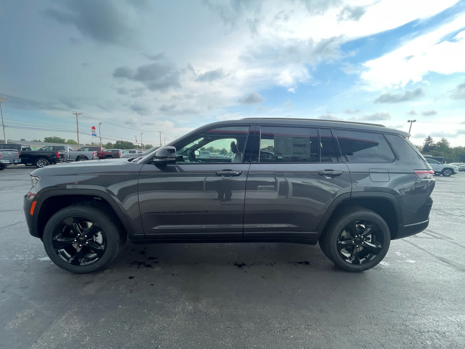 2025 Jeep Grand Cherokee L ALTITUDE X 4X4 Willard, OH Near Norwalk