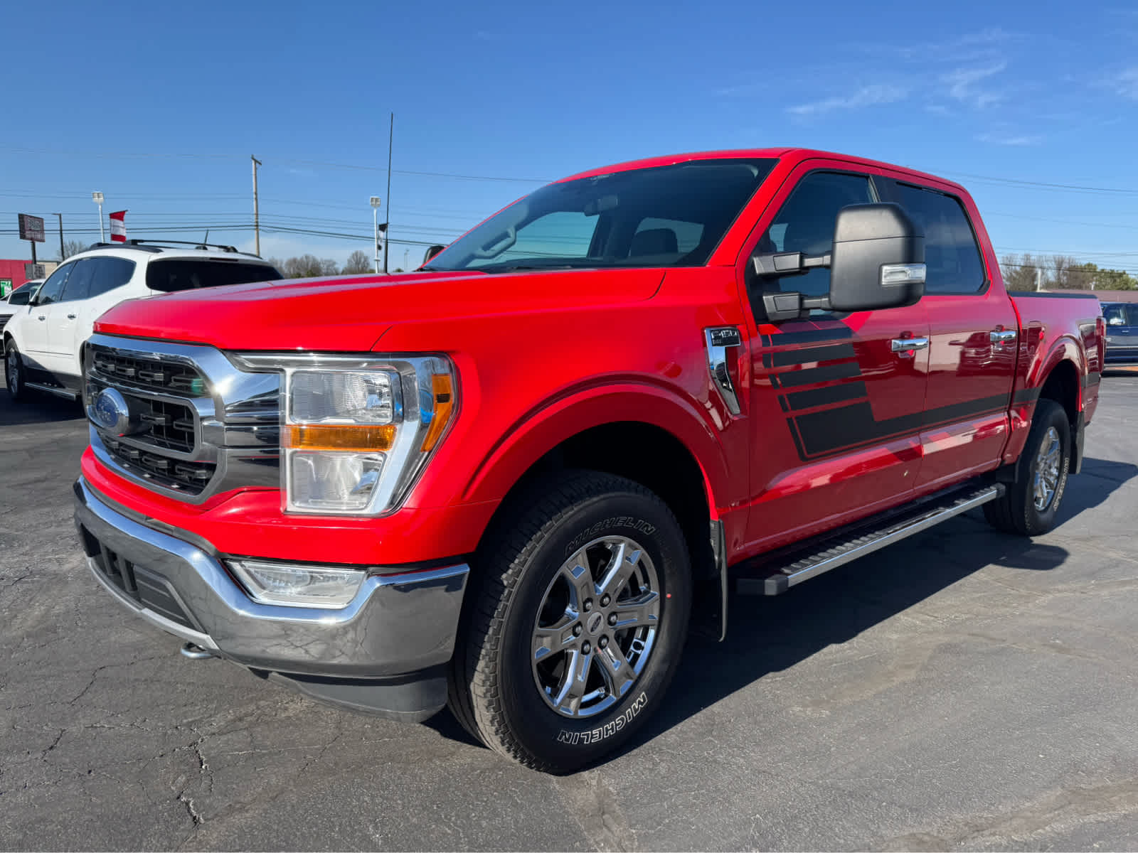 2021 Ford F-150 XLT photo 2