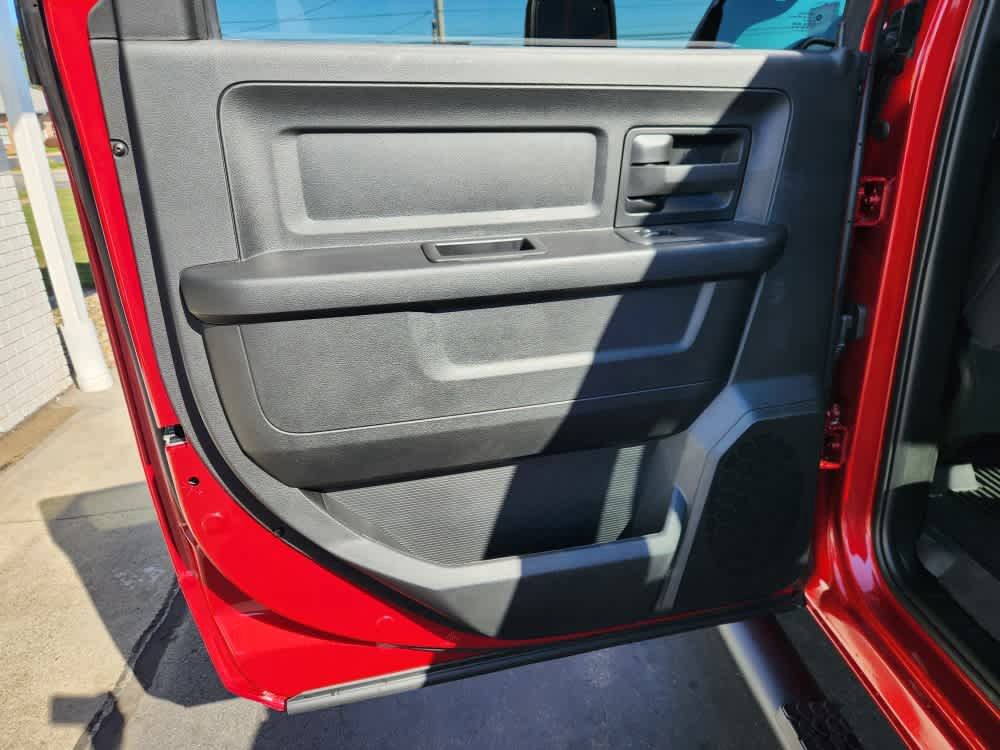 2026 RAM 3500 Tradesman - Photo 16