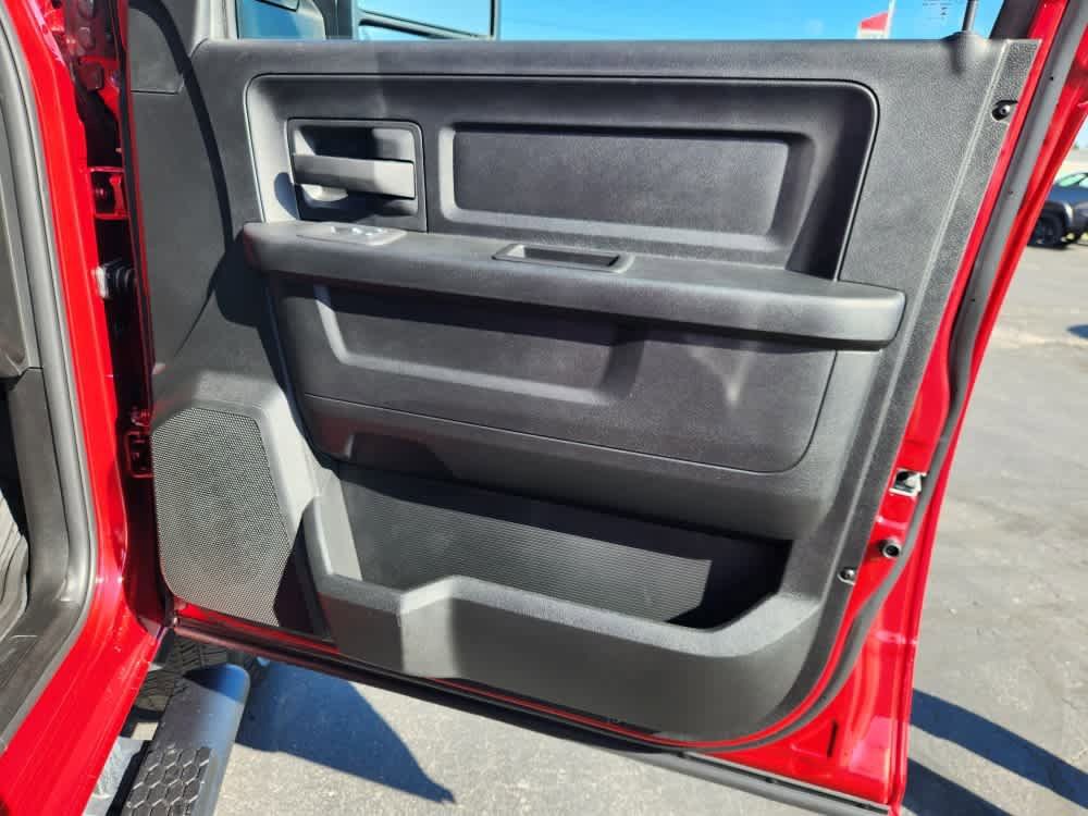 2026 RAM 3500 Tradesman - Photo 12