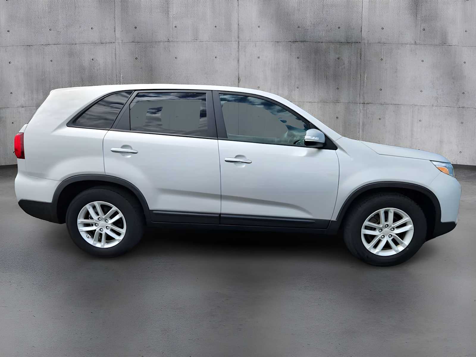 Used 2014 Kia Sorento LX with VIN 5XYKT3A62EG539953 for sale in Willard, OH