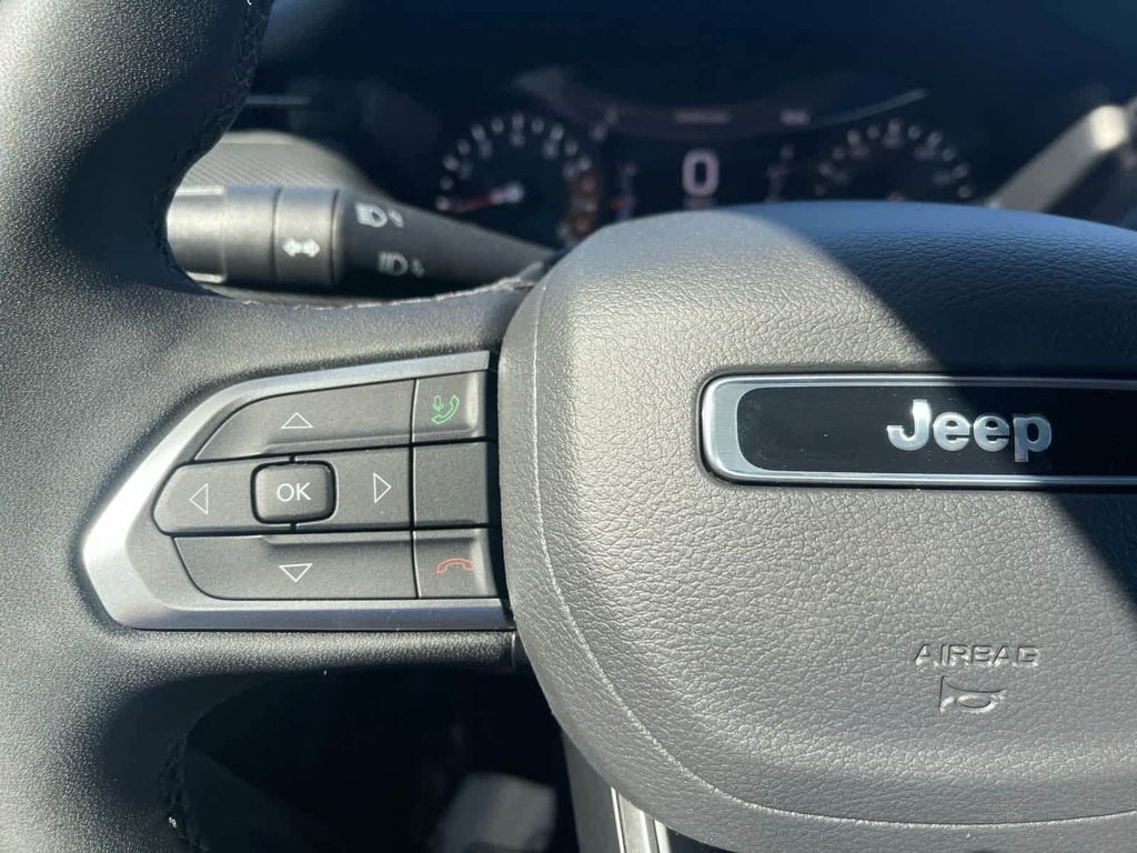 2025 Jeep Compass Limited - Photo 24