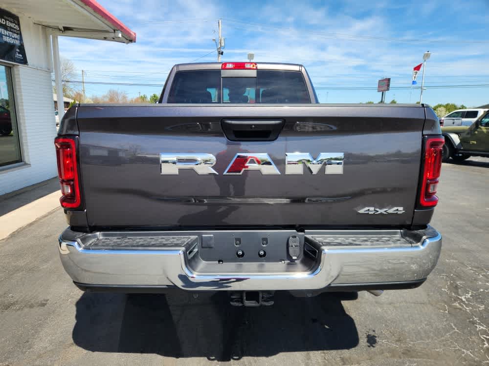 2025 Ram 2500 Tradesman photo 4