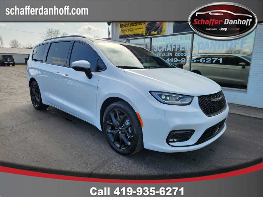 2023 Chrysler Pacifica Touring L