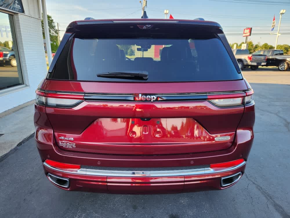 2023 Jeep Grand Cherokee Overland photo 3