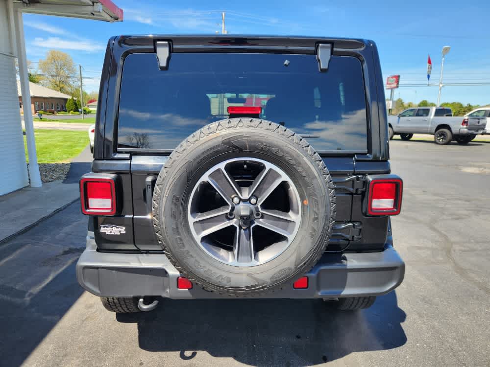 2023 Jeep Wrangler Sahara photo 4