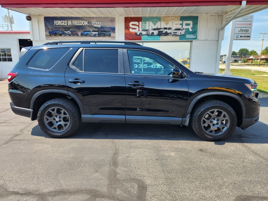 Used 2024 Honda Pilot TrailSport SUV