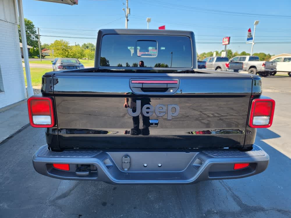 2025 Jeep Gladiator Sport S photo 4