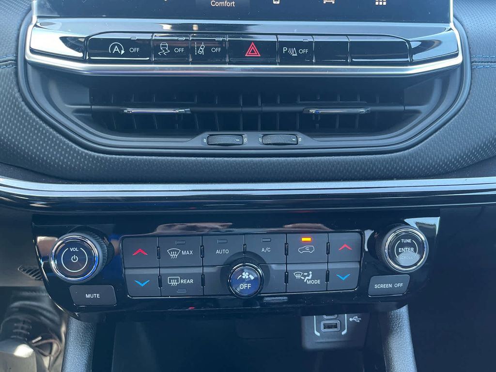 2025 Jeep Compass Limited - Photo 28