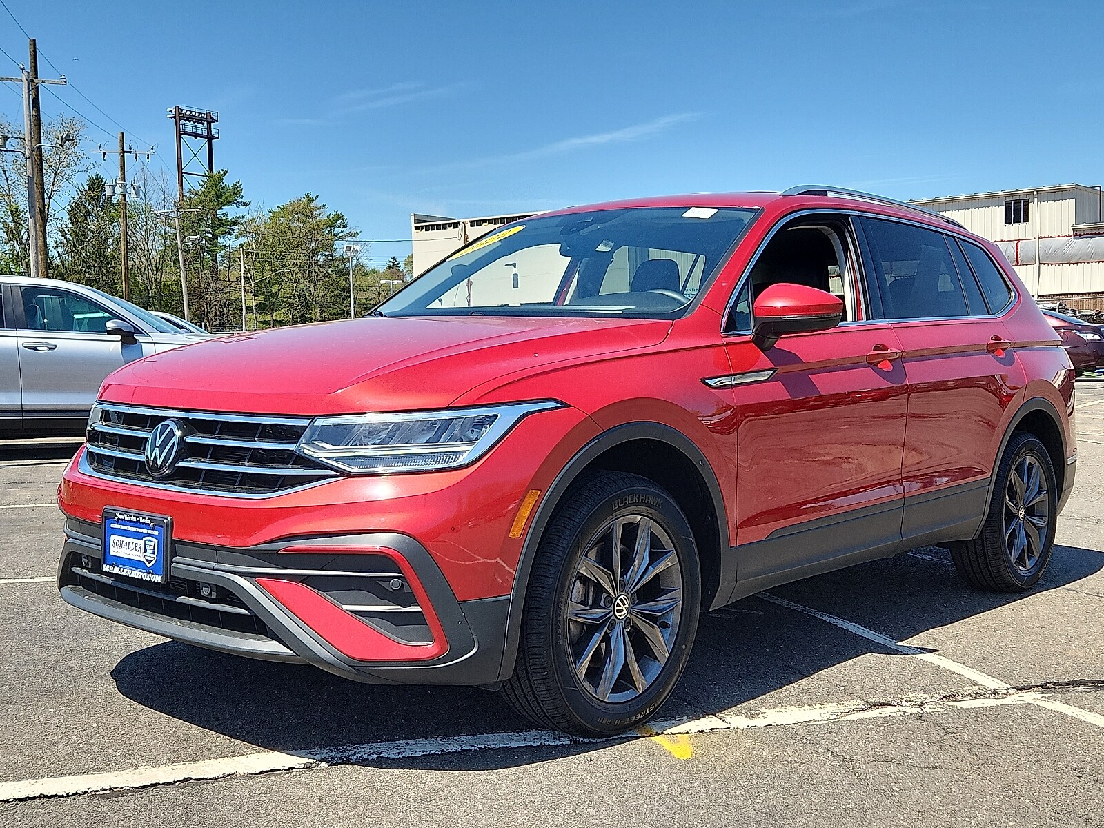 2022 Volkswagen Tiguan SE photo 3