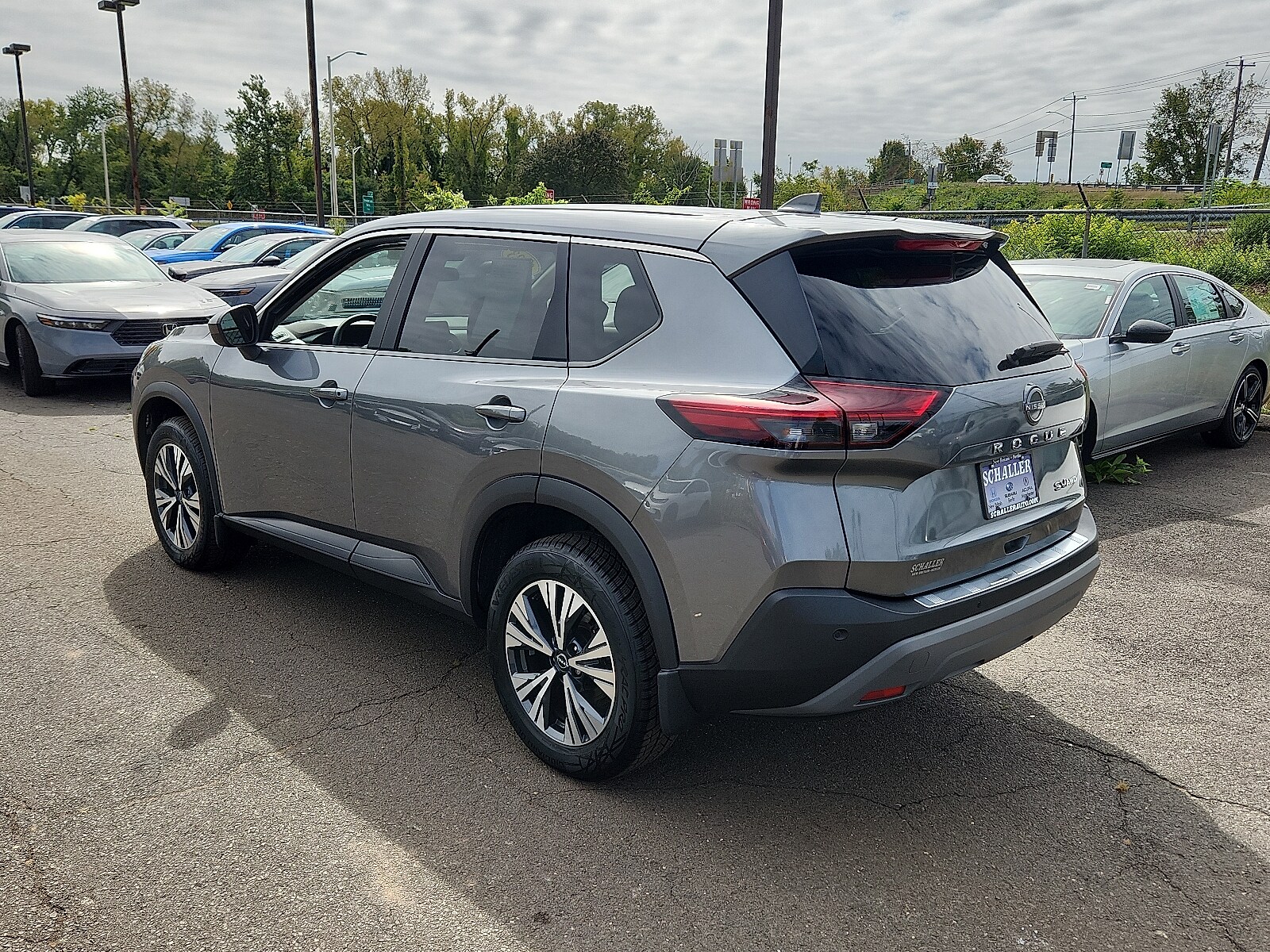 2023 Nissan Rogue SV AWD photo 4