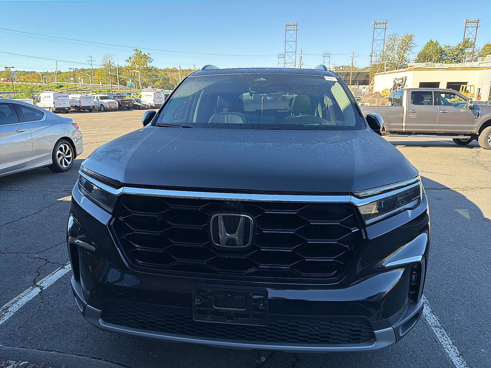 2023 Honda Pilot Elite photo 2