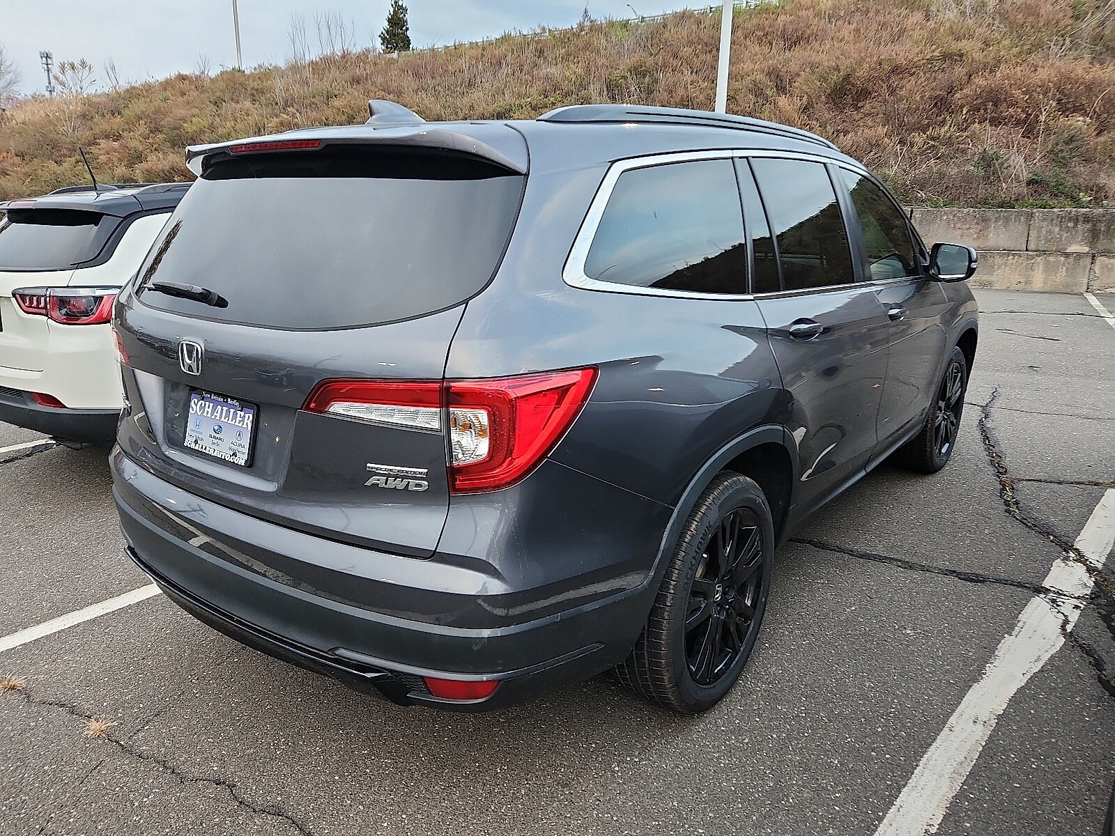 2022 Honda Pilot Special Edition photo 3