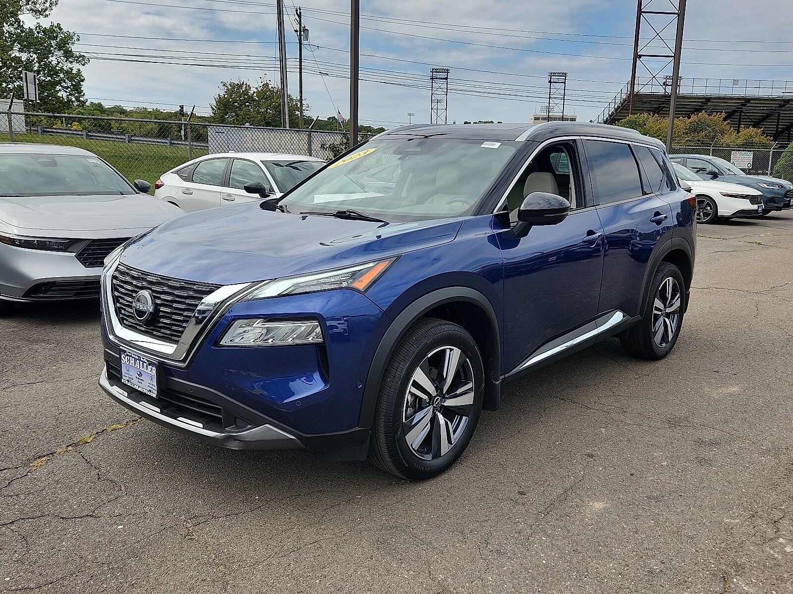 2023 Nissan Rogue SL AWD photo 3