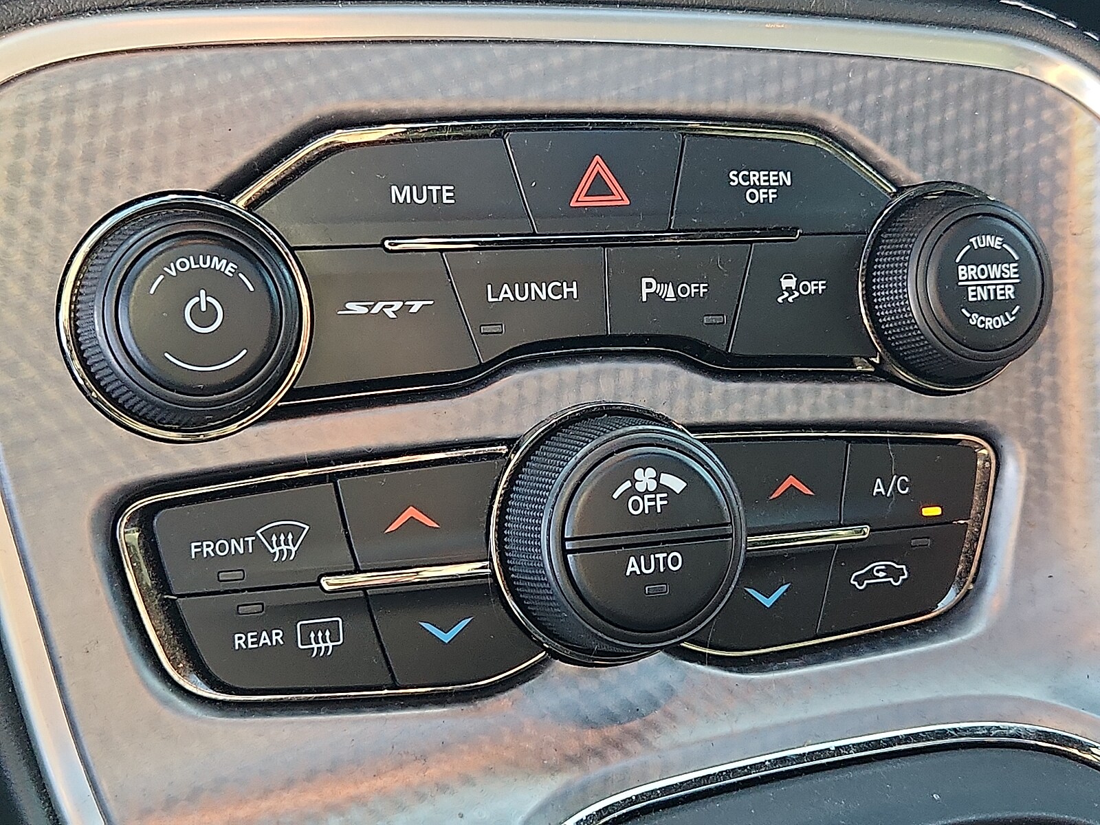 2020 Dodge Challenger SRT - Photo 16