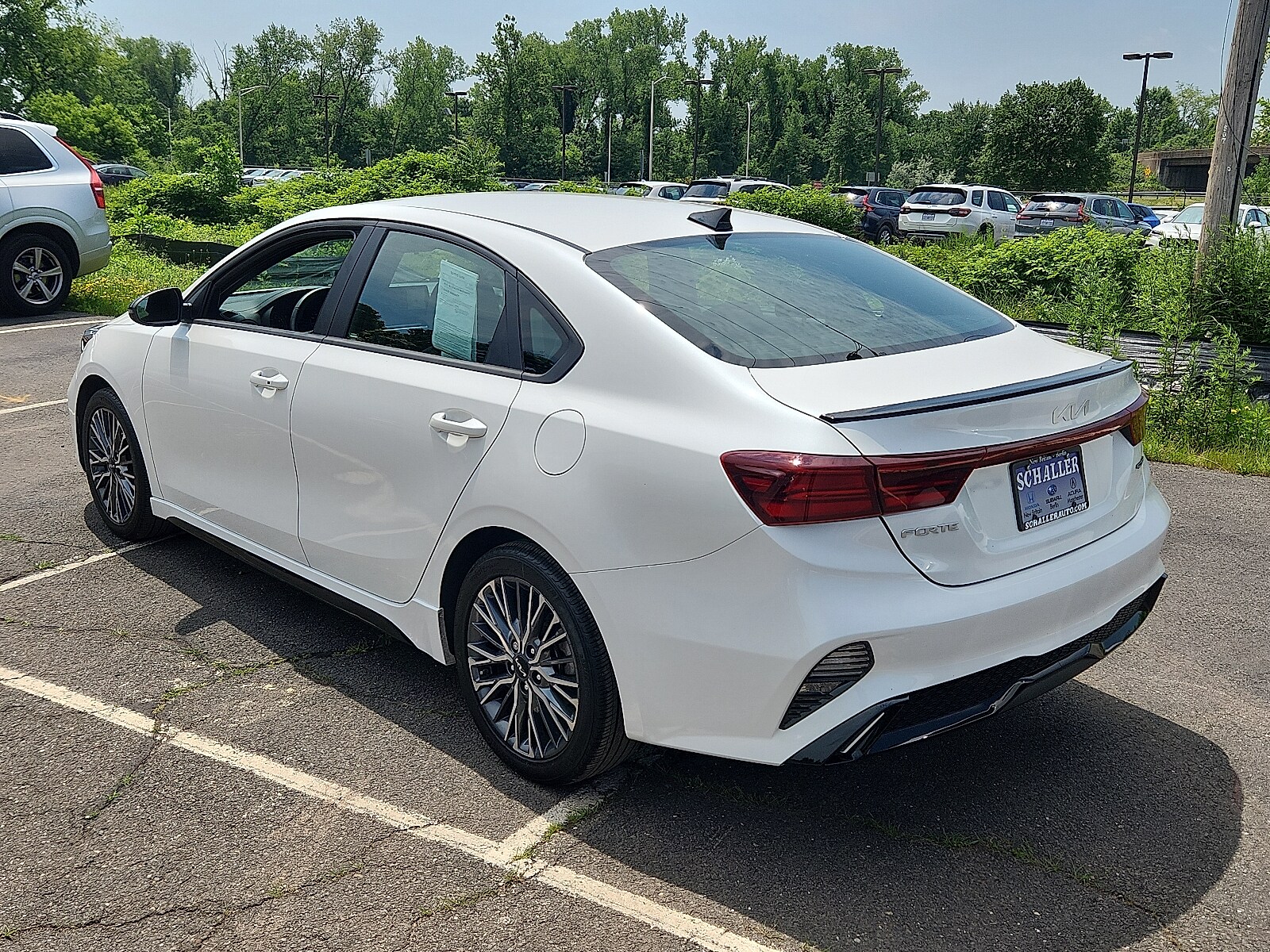 2023 Kia Forte GT-Line photo 4