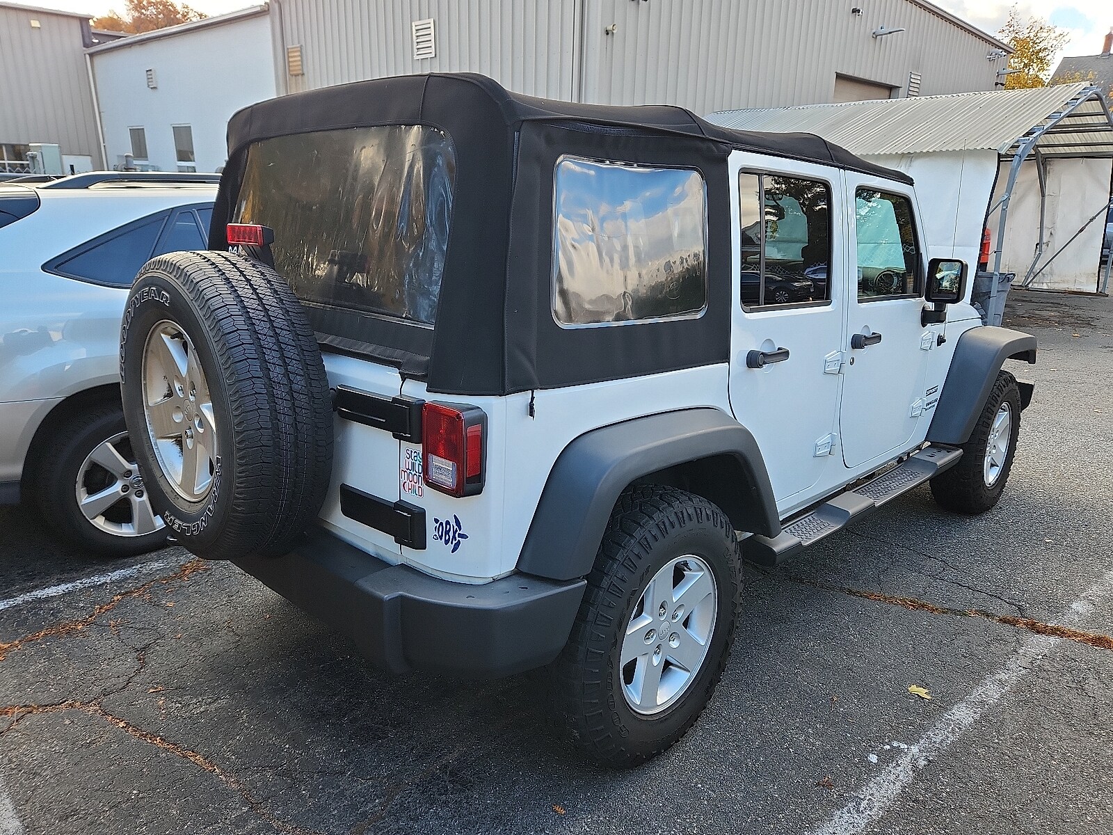 2017 Jeep Wrangler Unlimited Sport photo 4
