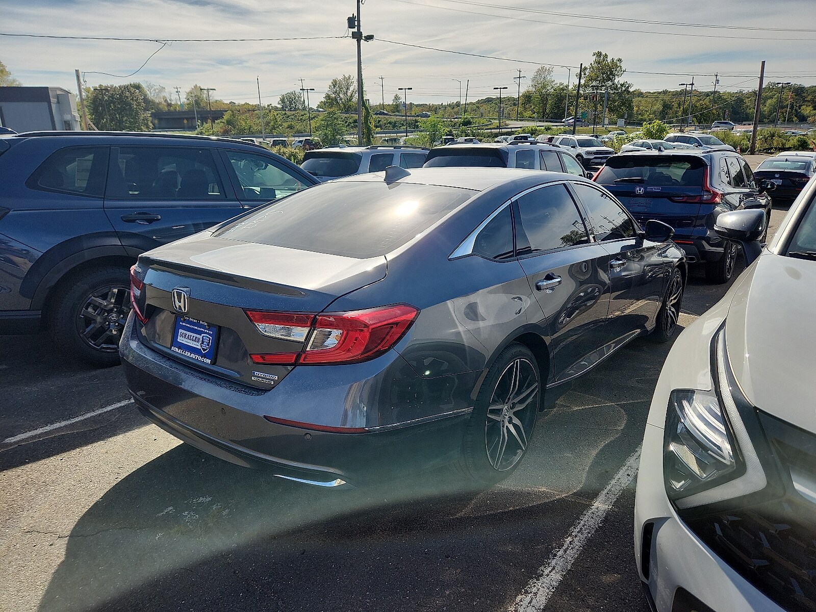 2022 Honda Accord Hybrid Touring photo 4