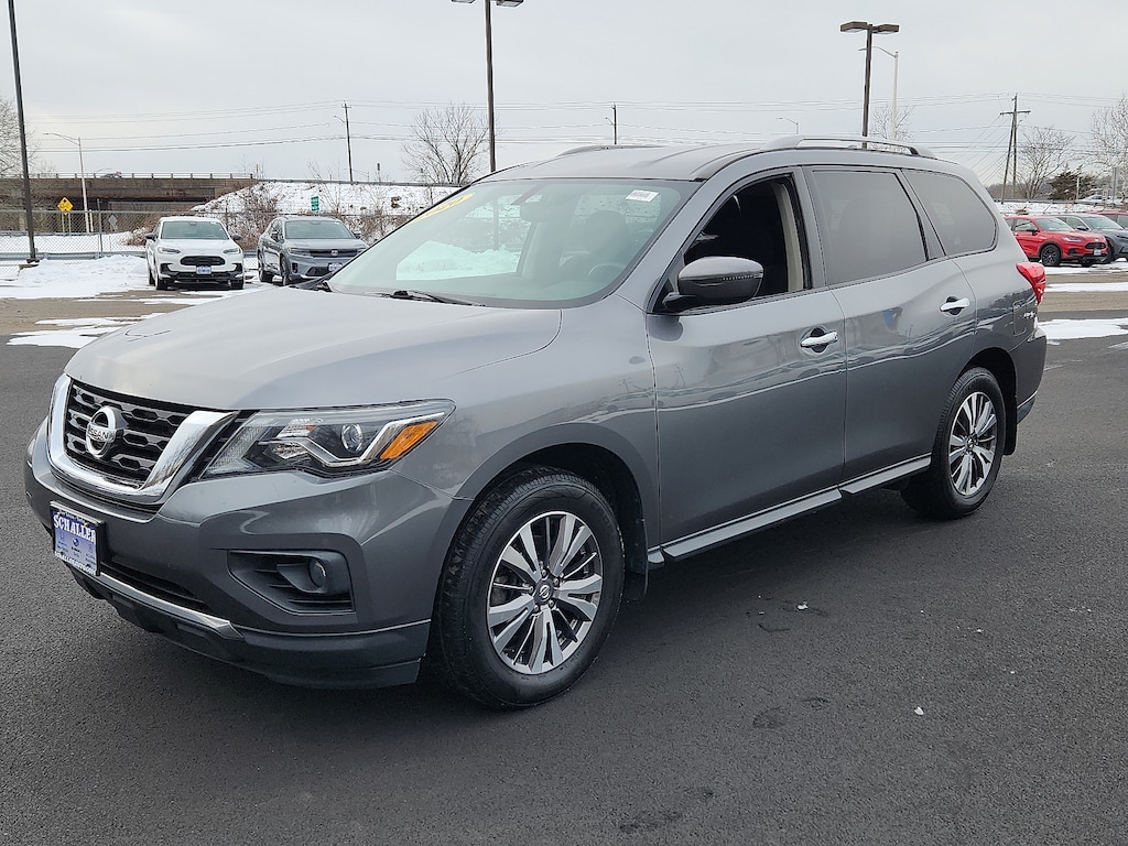 Used 2020 Nissan Pathfinder SV SUV