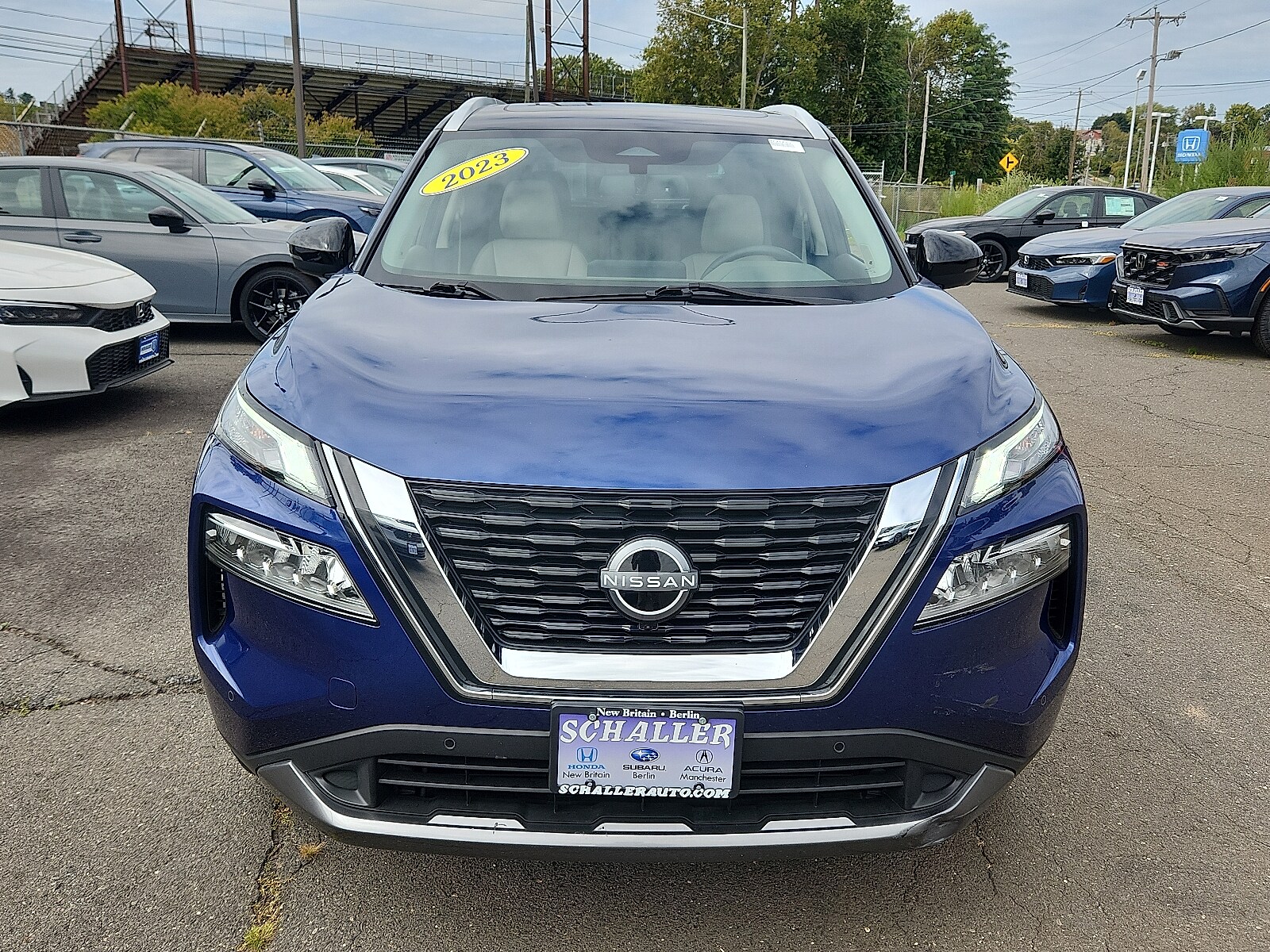 2023 Nissan Rogue SL AWD photo 2
