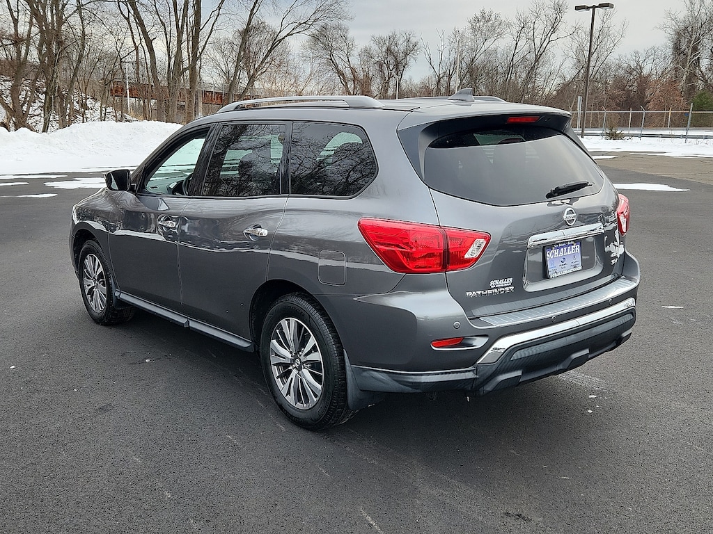 Used 2020 Nissan Pathfinder SV SUV