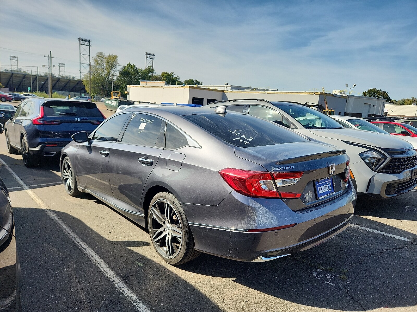 2022 Honda Accord Hybrid Touring photo 3