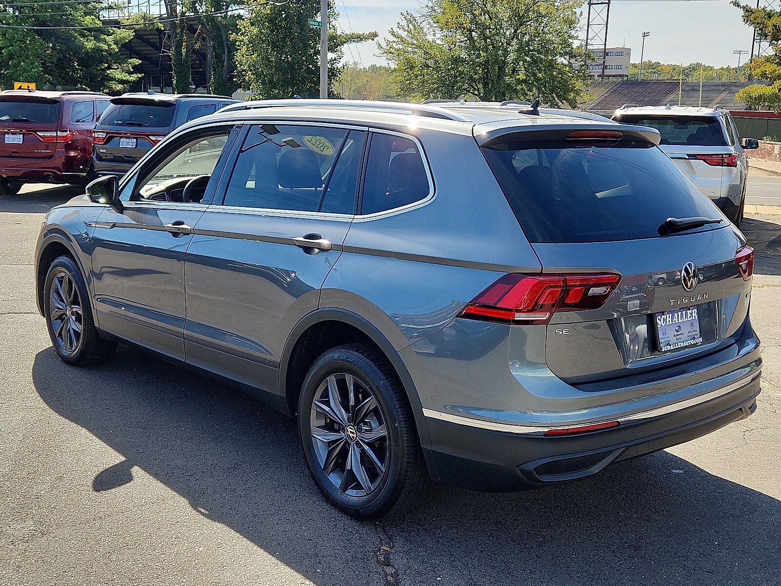 2022 Volkswagen Tiguan SE photo 4