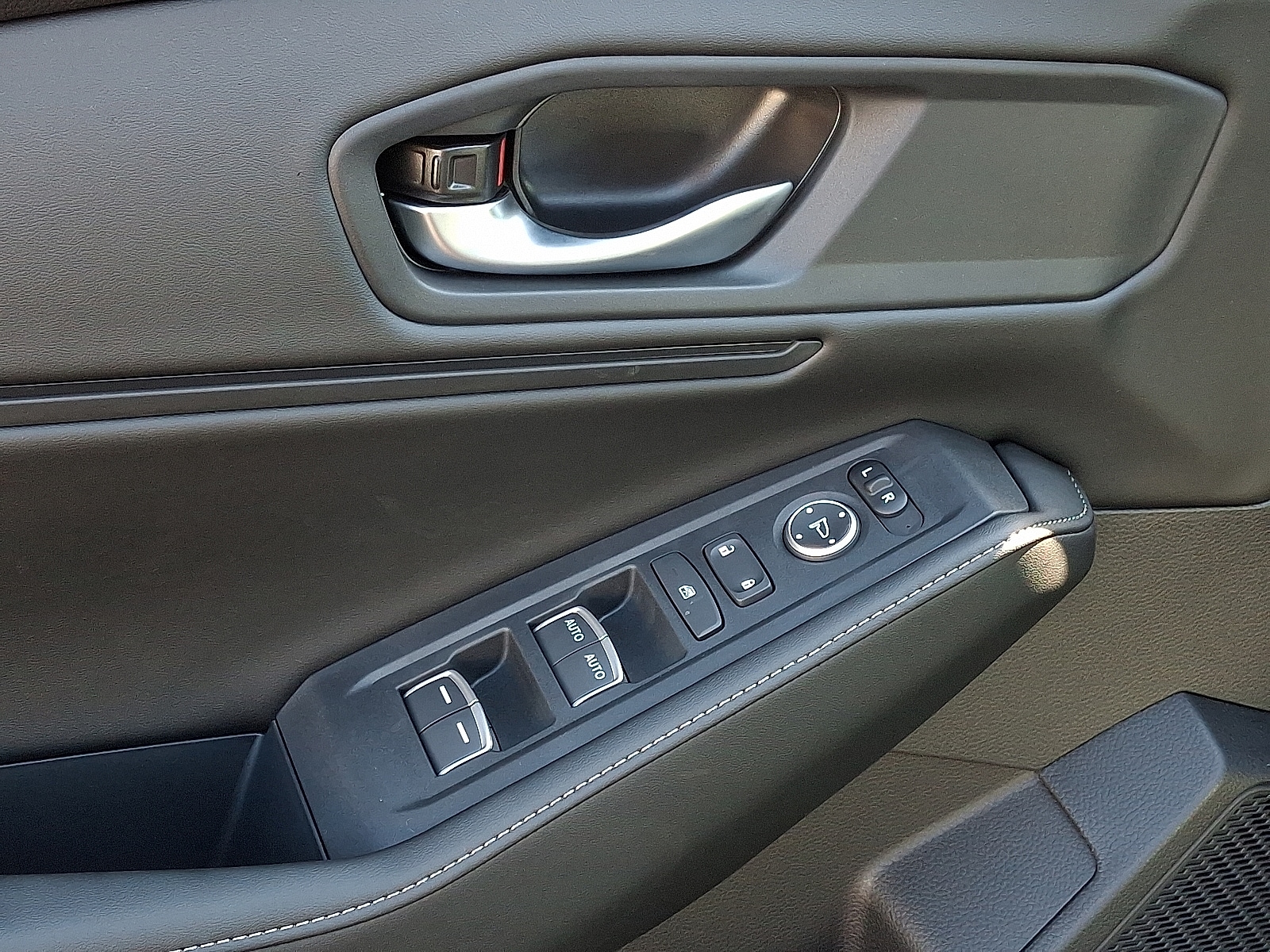 2025 Honda Accord Hybrid Sport - Photo 8