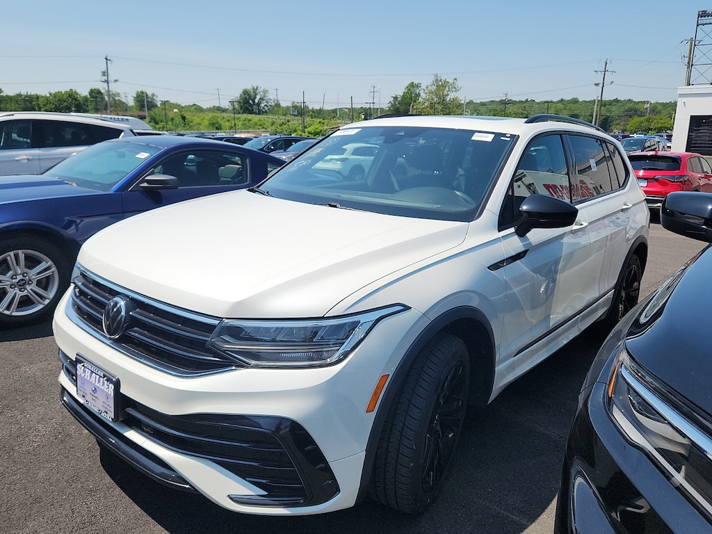 Used 2023 Volkswagen Tiguan 2.0T SE R-Line Black Sport Utility