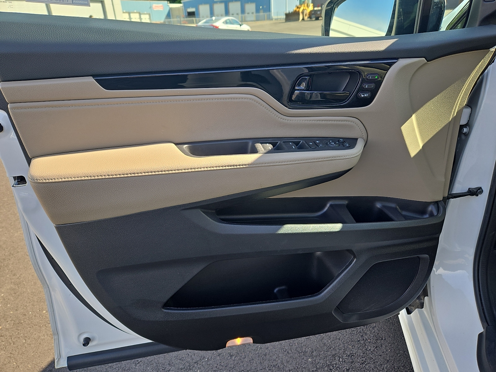 2023 Honda Odyssey Elite - Photo 14