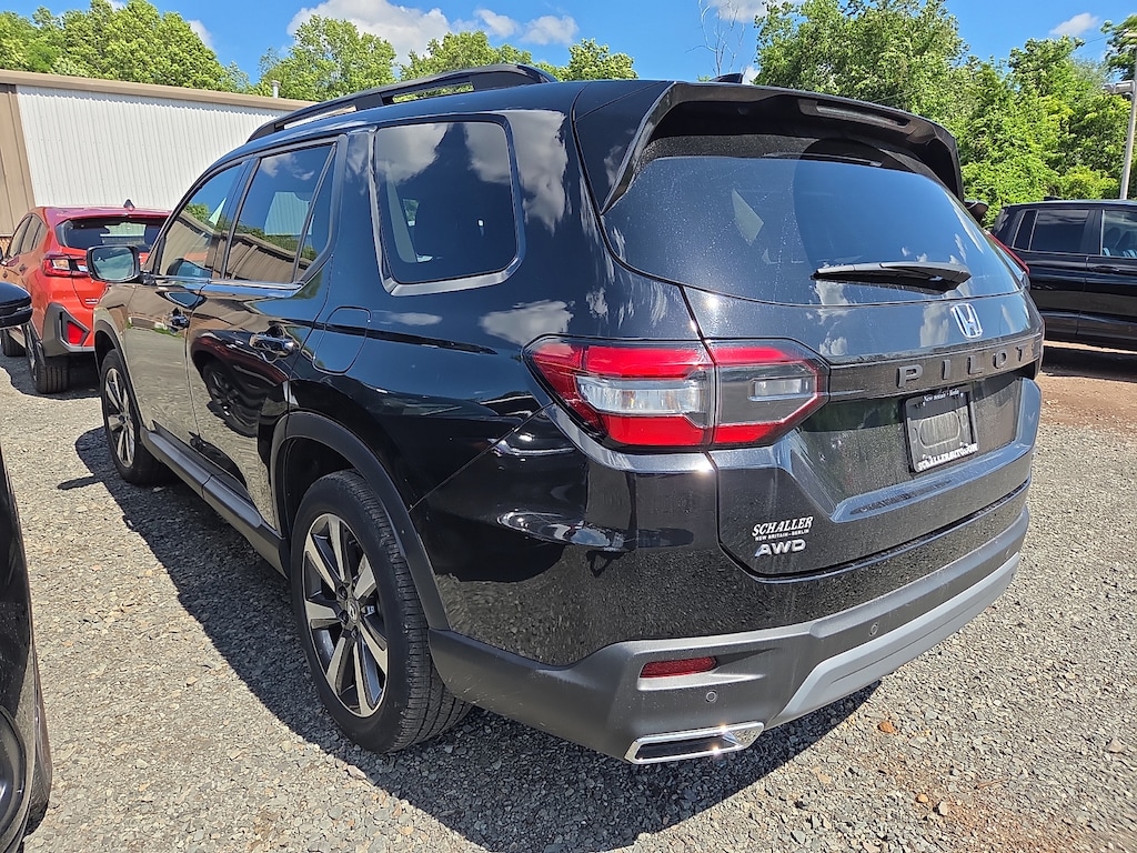 Used 2023 Honda Pilot AWD Touring Sport Utility