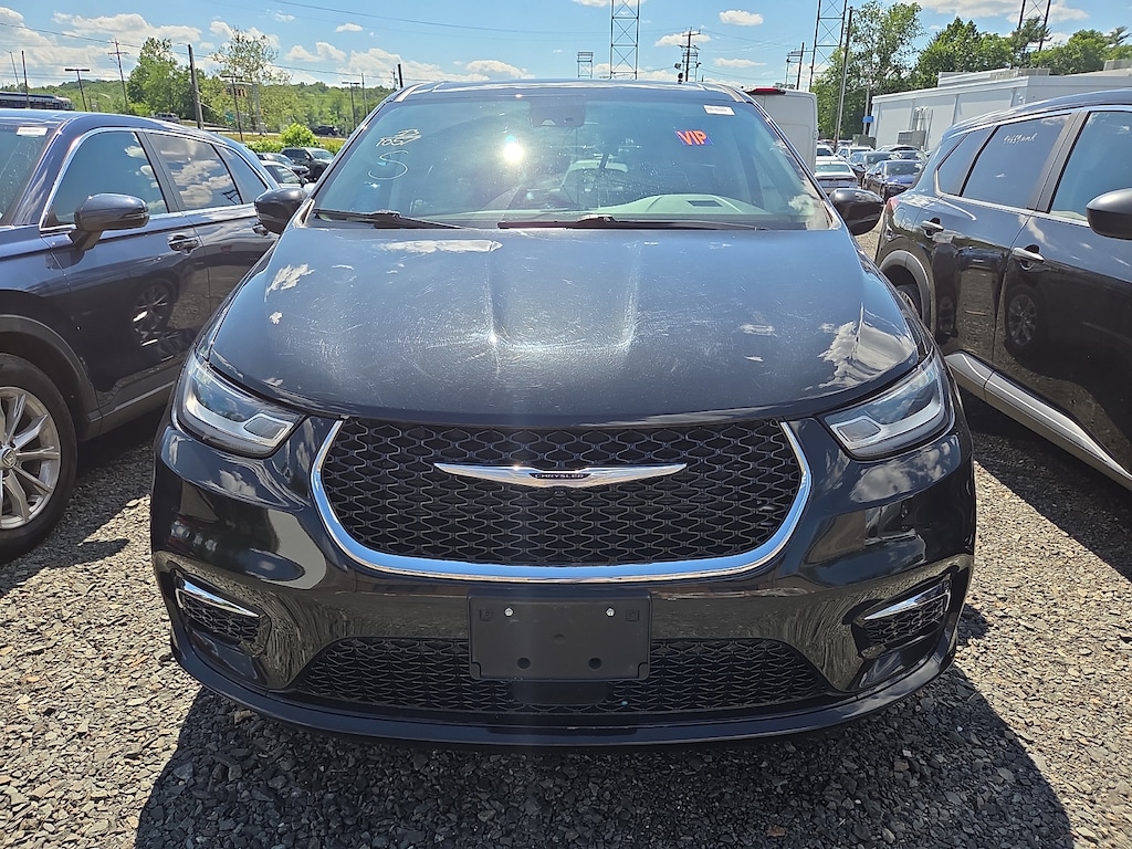 Used 2023 Chrysler Pacifica Touring L AWD Passenger Van
