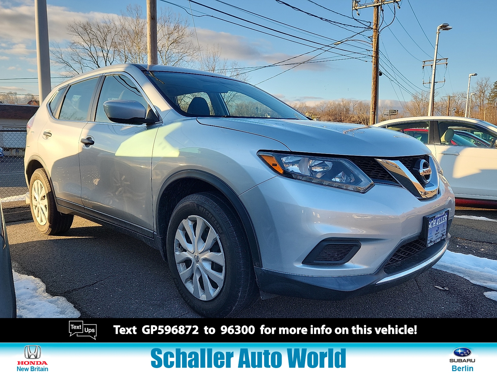 2016 Nissan Rogue S's photo