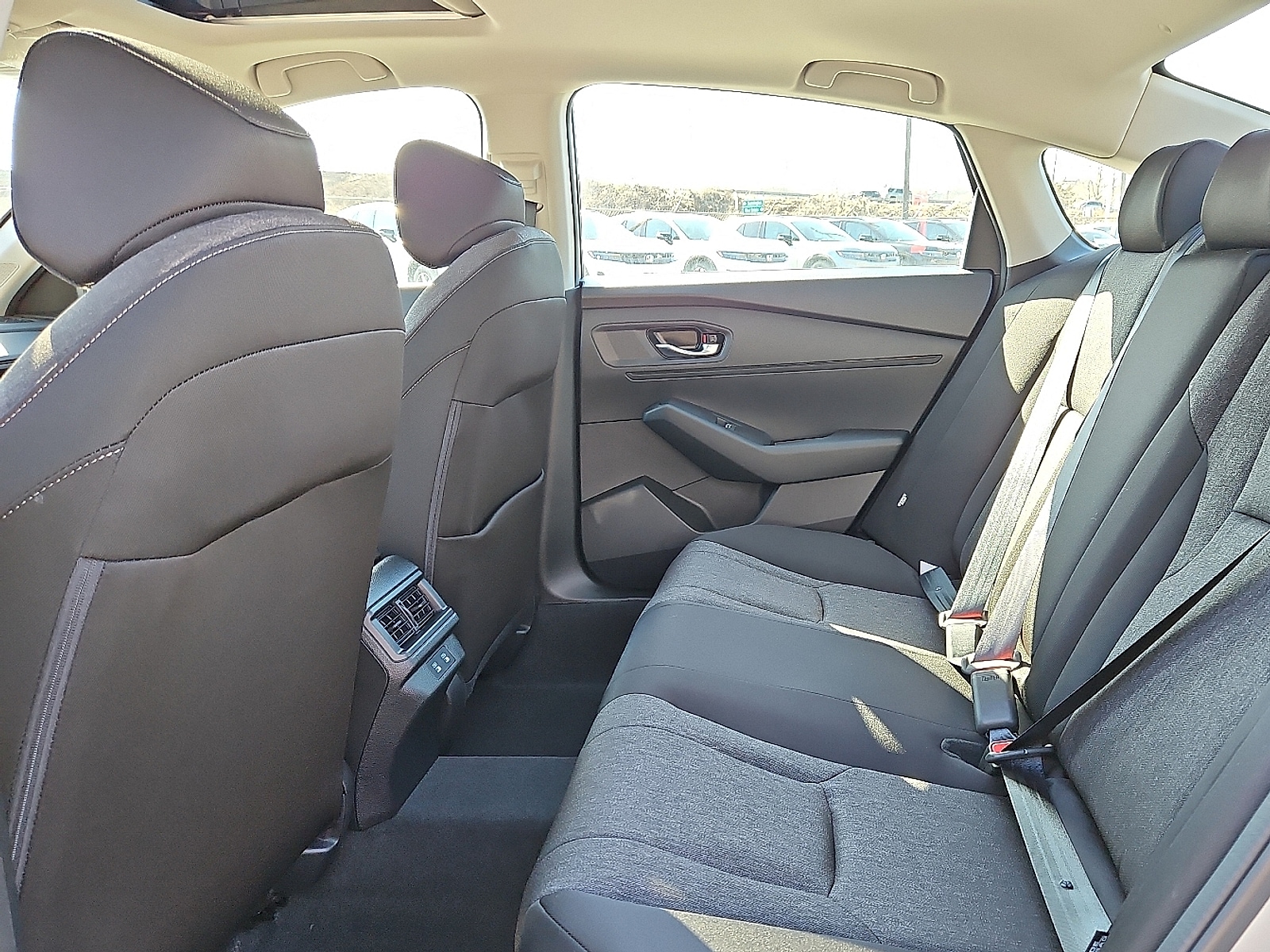 2025 Honda Accord SE - Photo 6