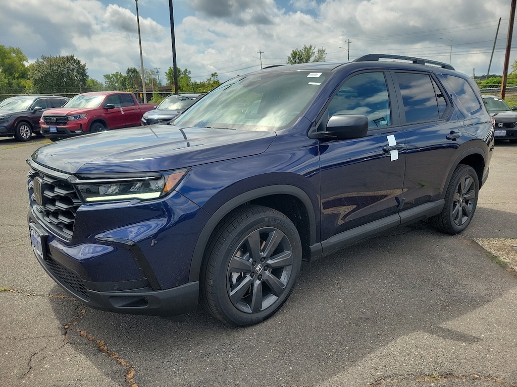 New 2025 Honda Pilot Sport SUV